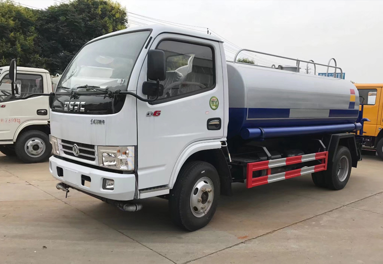 5吨 东风多利卡洒水车