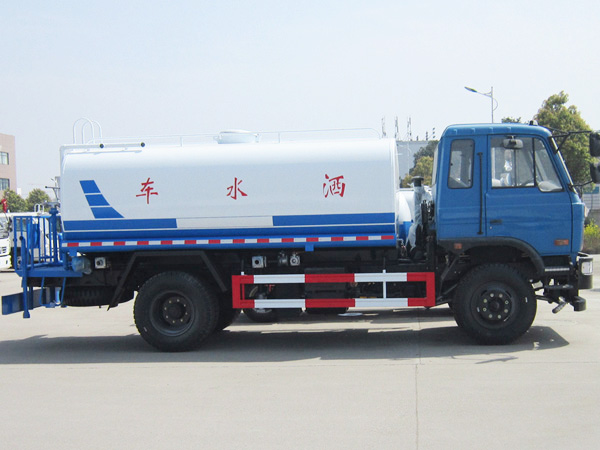 12吨 东风蓝头145洒水车