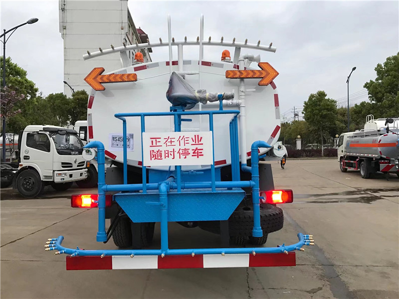 12吨 东风蓝头145洒水车