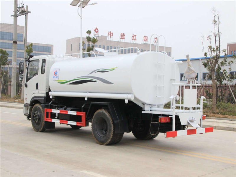 12吨 2019新款东风洒水车