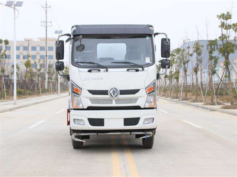 12吨 2019新款东风洒水车